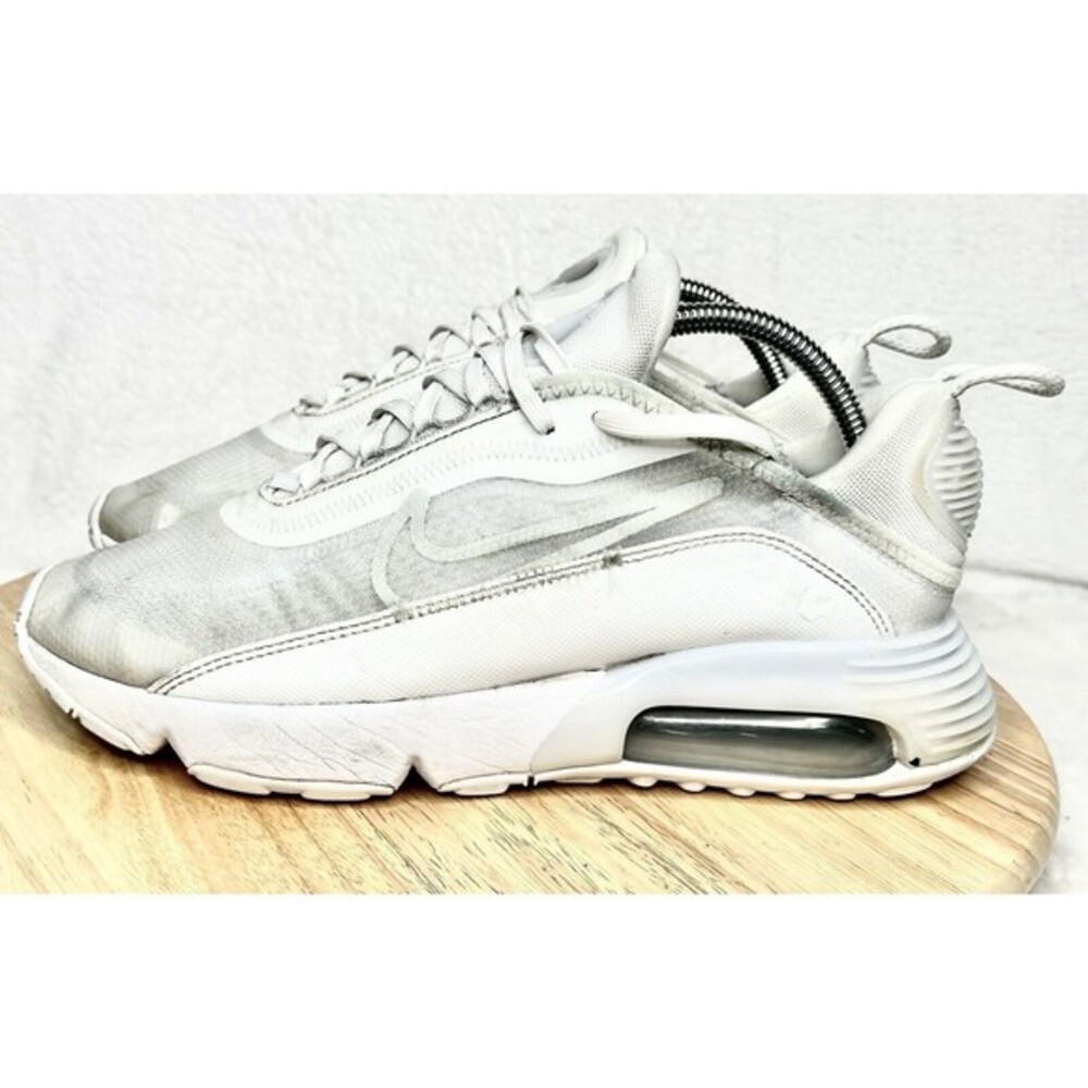 Nike Air Max 2090 Men's  White Sneakers Shoes - BV9977-100‎ Size 8.5